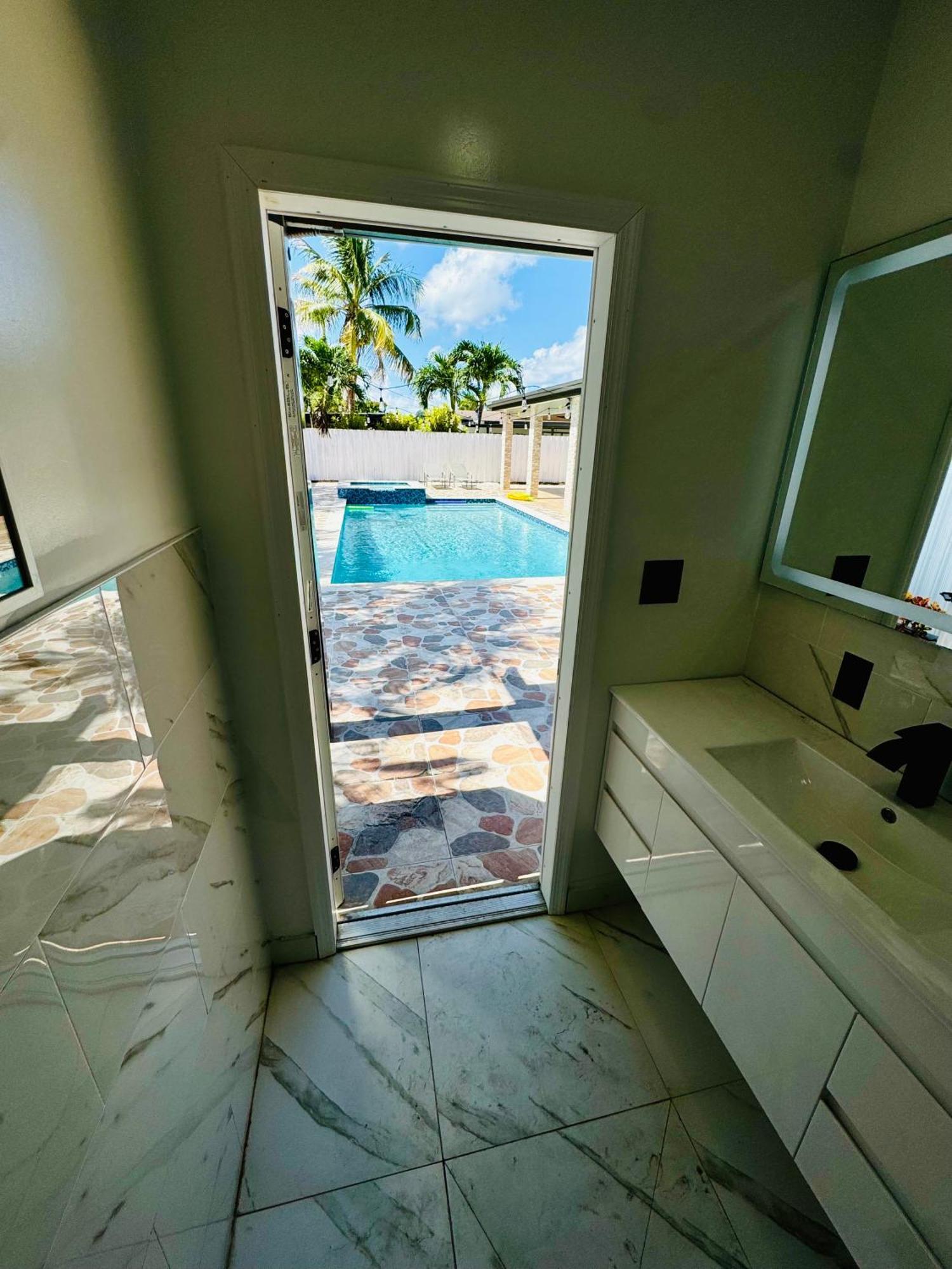 Heated Pool Hot Tub Miami Vila Exterior foto